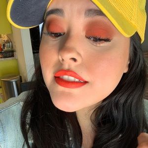 Meet your Posher, Adryah